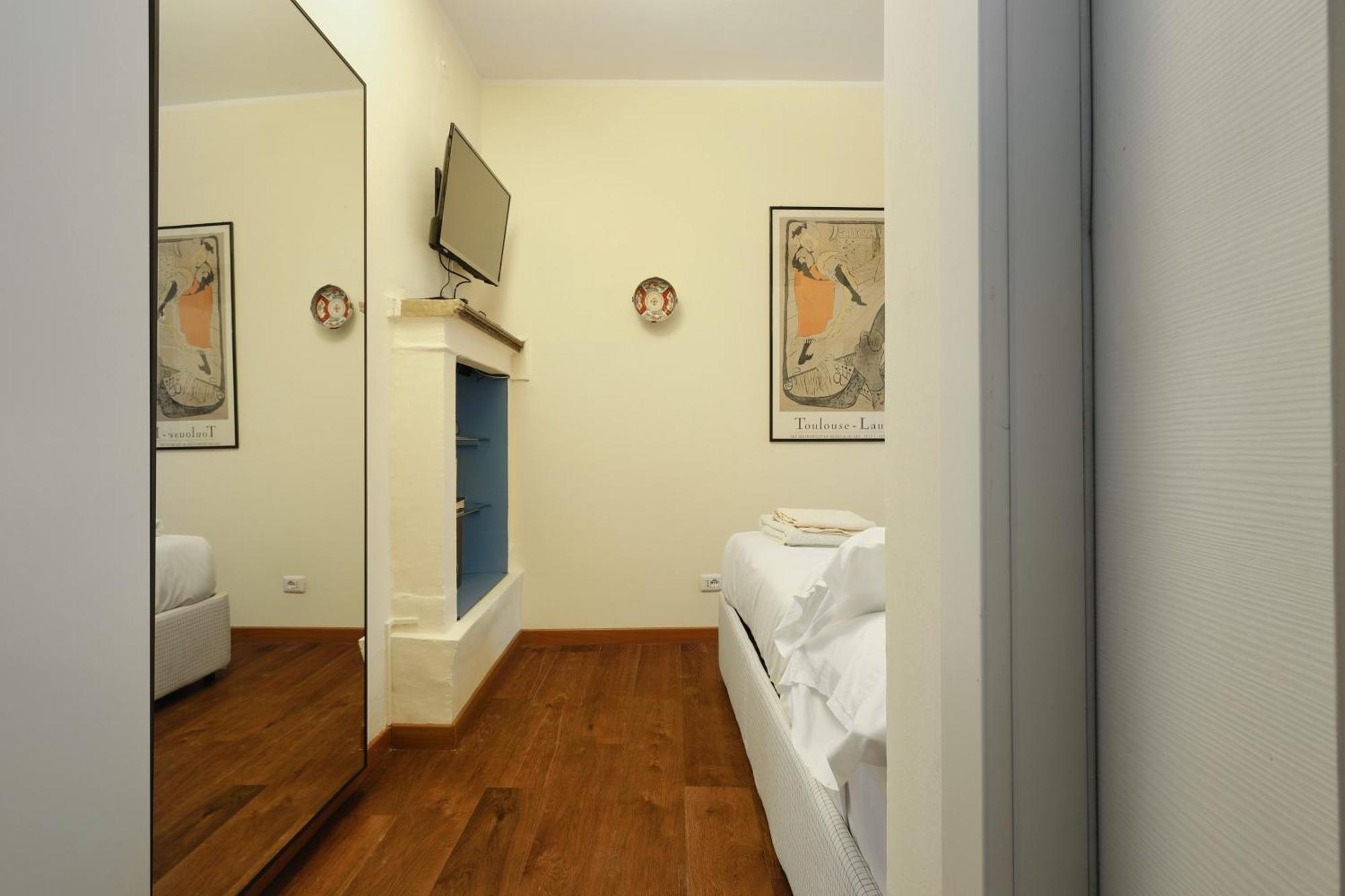 Boutique Loft On Navigli; Stylish Bright * Milan